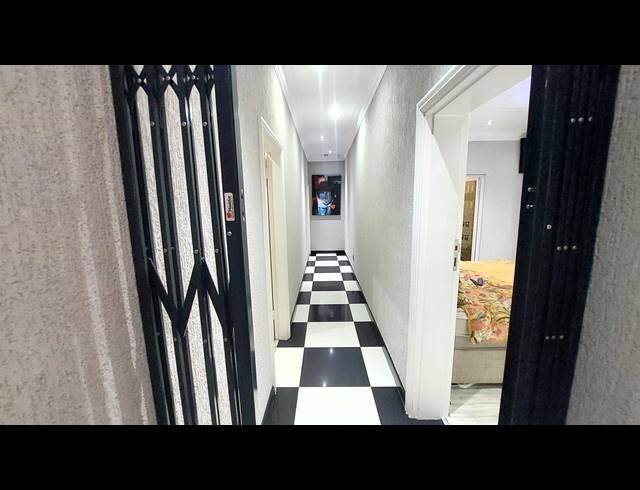3 BEDROOM TOWNHOUSE FOR SALE IN SHELLY BEACH